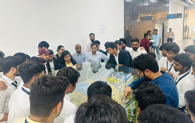 પહેલા ક્લિક કર્યું વિજિટ કે ઝલક